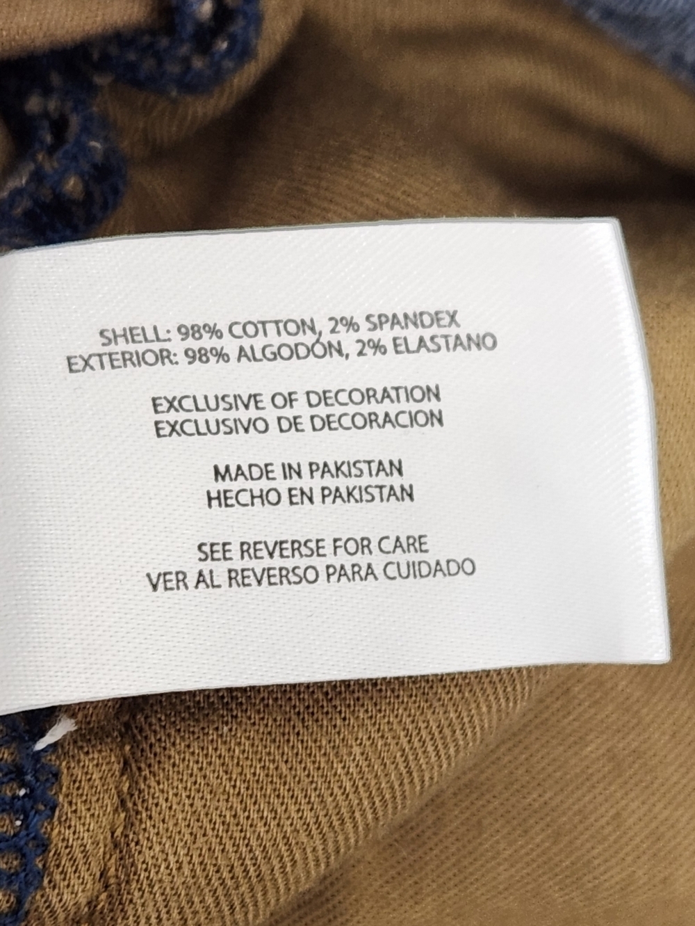 GAP Slim Khaki Chino Style Pants. 32 × 32 - Picture 7 of 7